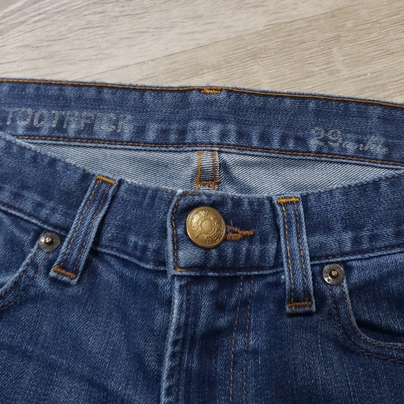 J. CREW 8" Toothpick Jeans - Picture 3 of 5